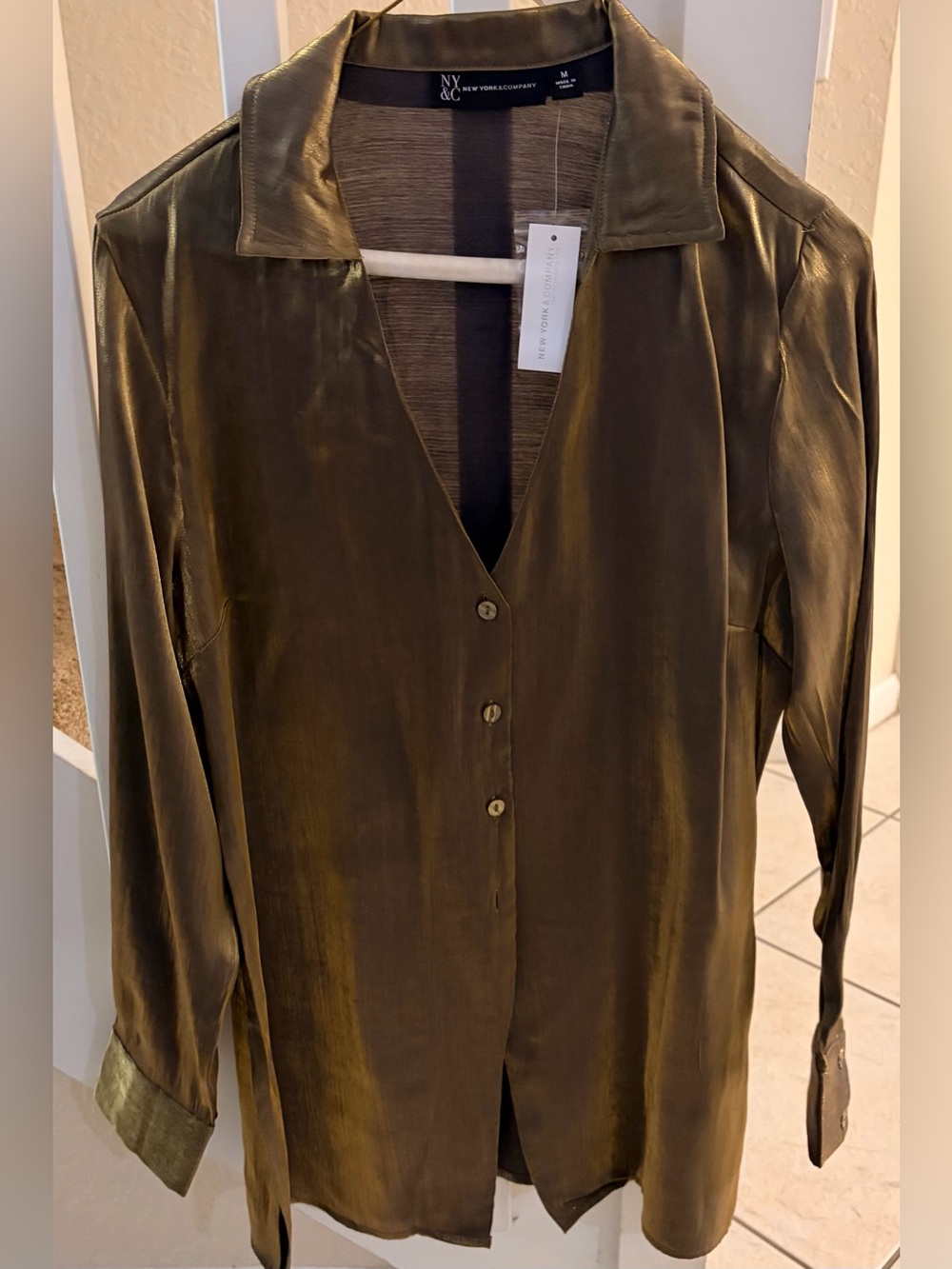 NWT New York & Co Metallic Olive Green Long Sleeve Blouse - Size Medium